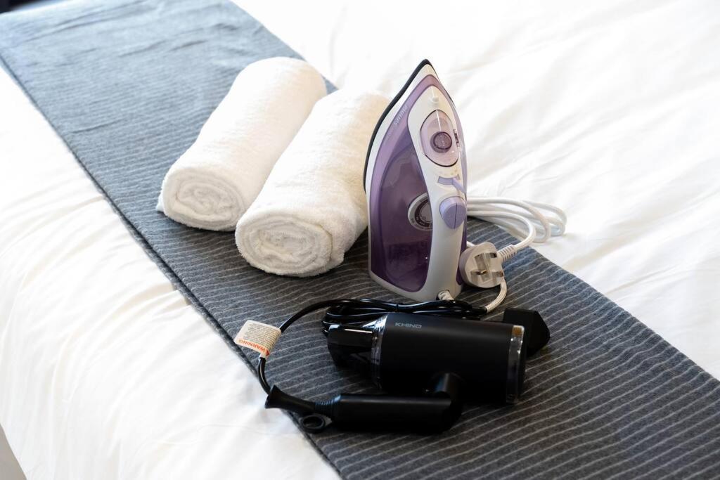 2 At Kl L 6 Pax L 3 Queen Beds *