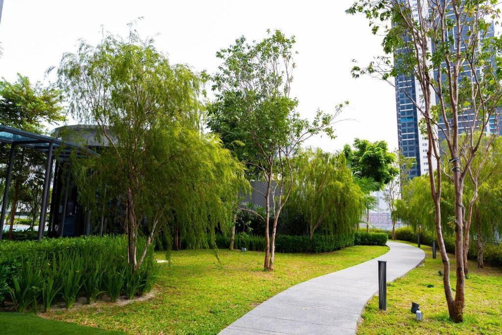 2 At Kl L 6 Pax L 3 Queen Beds Kuala Lumpur