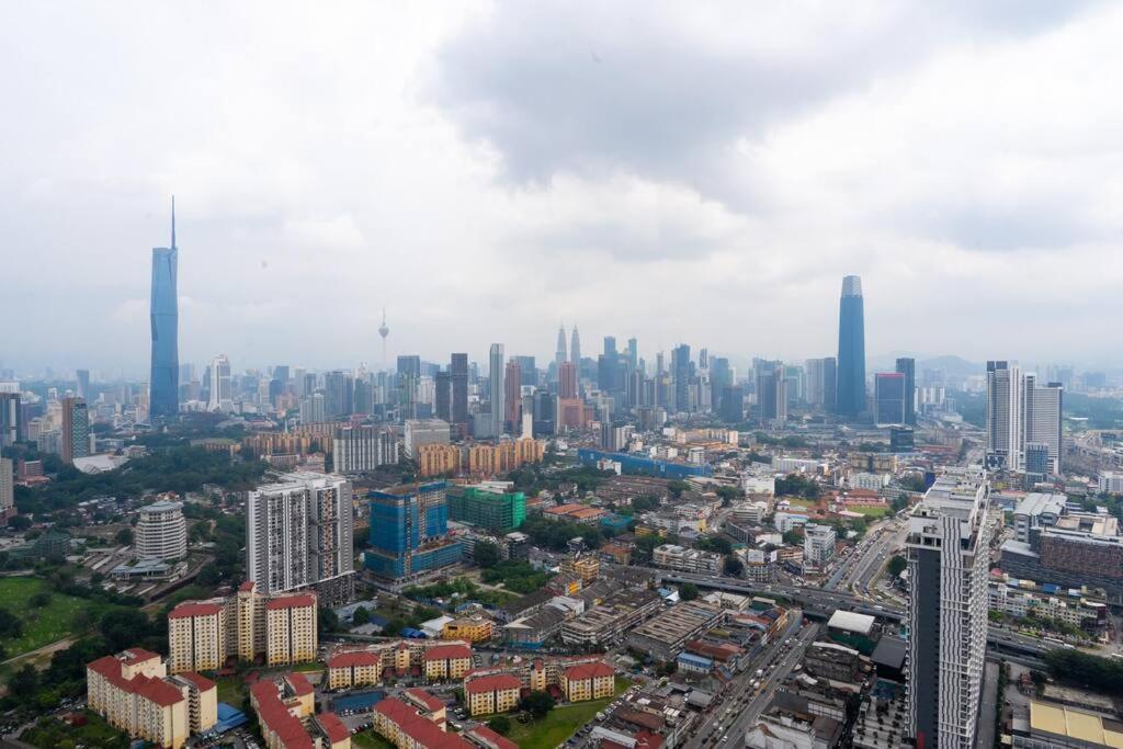 2 At Kl L 6 Pax L 3 Queen Beds Pangsapuri Kuala Lumpur